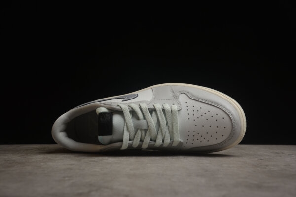 Nike Air Jordan low DT - Image 5