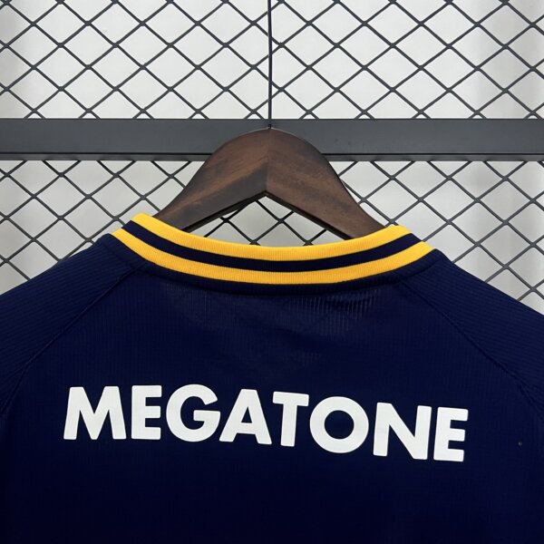 Camiseta Retro Boca Juniors 2007 titular - Image 4