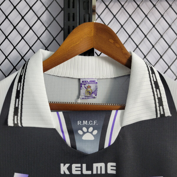 Camiseta Retro Real Madrid 1997 alternativa - Image 4