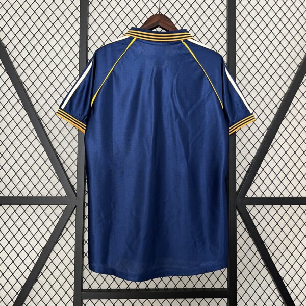 Camiseta Retro Real Madrid 1998 alternativa - Image 5