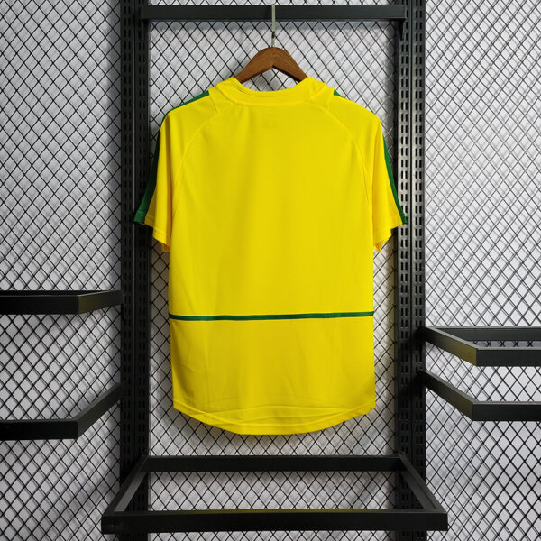 Camiseta Retro Brasil 2002 - Image 2