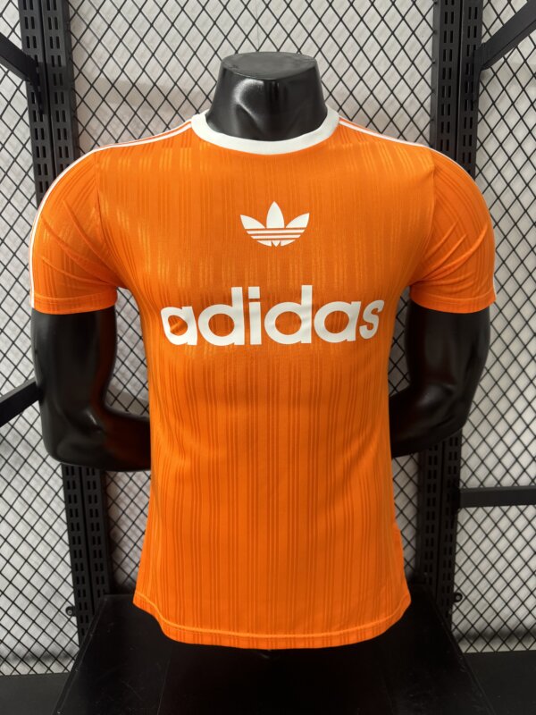 Camiseta casual Adidas naranja