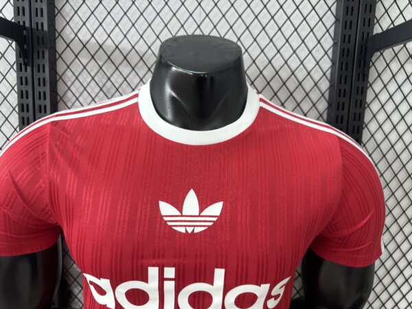 Camiseta casual Adidas Roja - Image 2