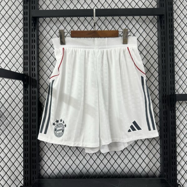 Short Bayern Munich 2025-26