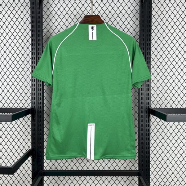 Camiseta Retro Manchester U. tercera - Image 2