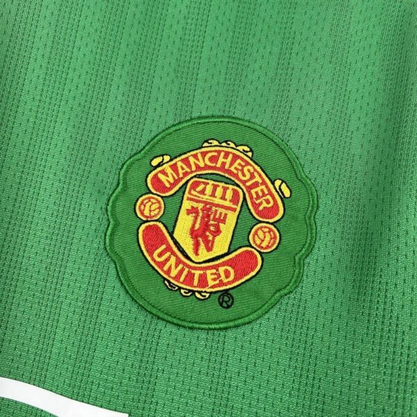 Camiseta Retro Manchester U. tercera - Image 4