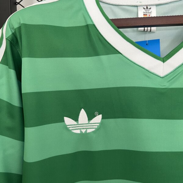 Camiseta Retro Alemania 1984 alternativa - Image 4